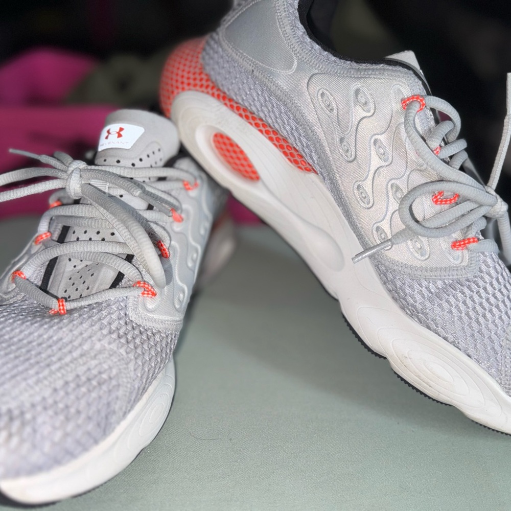 Under Armour Light Grey Athletic Shoes with Breathable Mesh